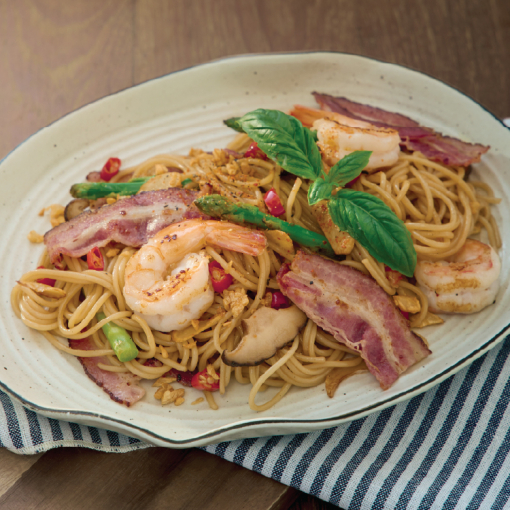 OTTN80048 สปาเก็ตตินี่กุ้งและเบคอนสไปซี่